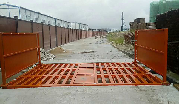 1-220103162JA14.jpg